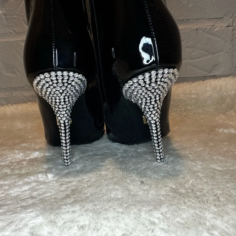 New Dolce & Gabbana Patent Leather Crystal Toe Booties Size 36.5